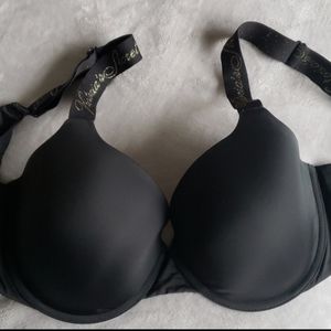 Victorias secret padded push up bra!